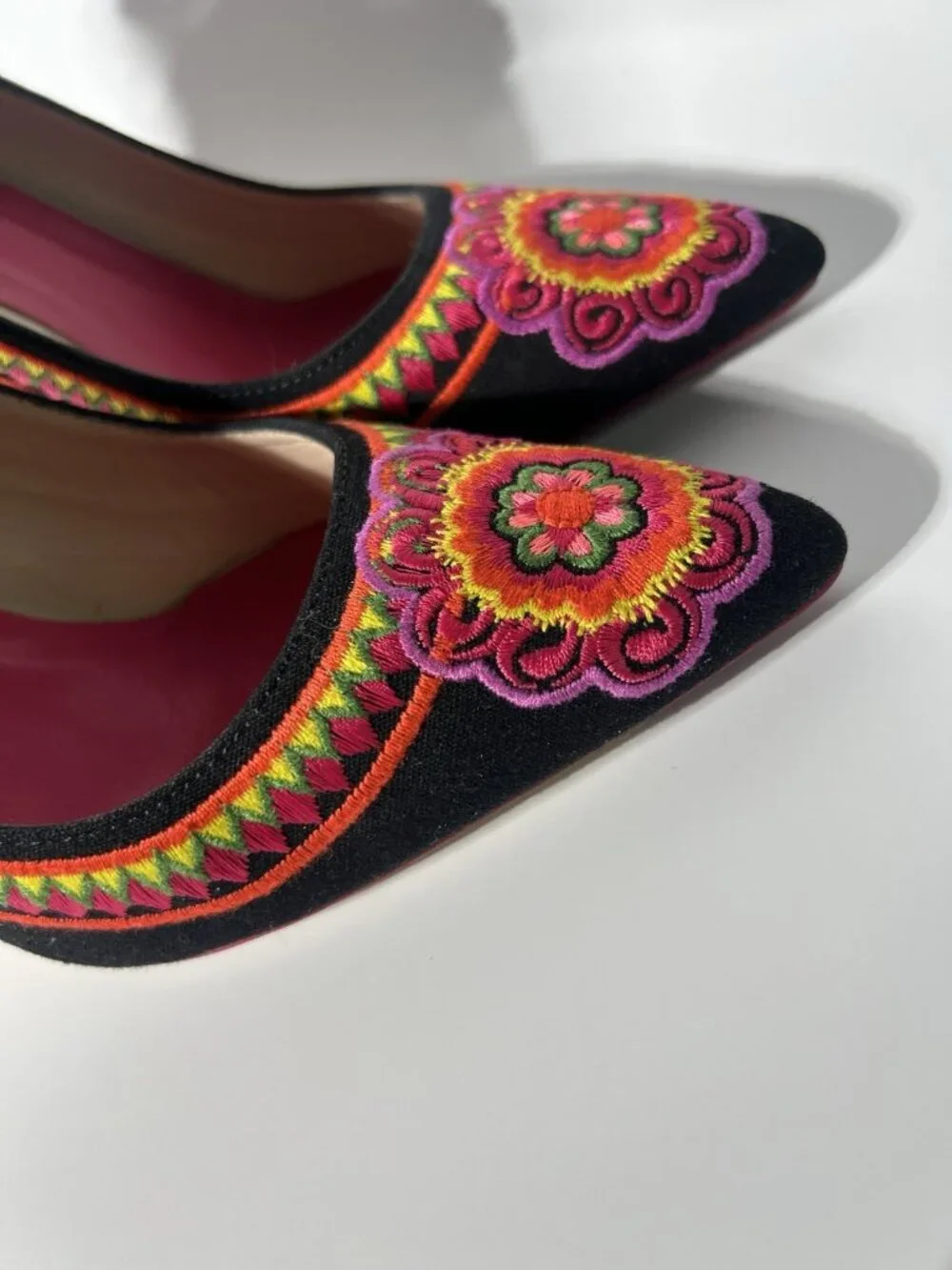 L.K. Bennett Caroline Issa Limited Edition Parrot Heels EU 38 - Picture 6 of 15